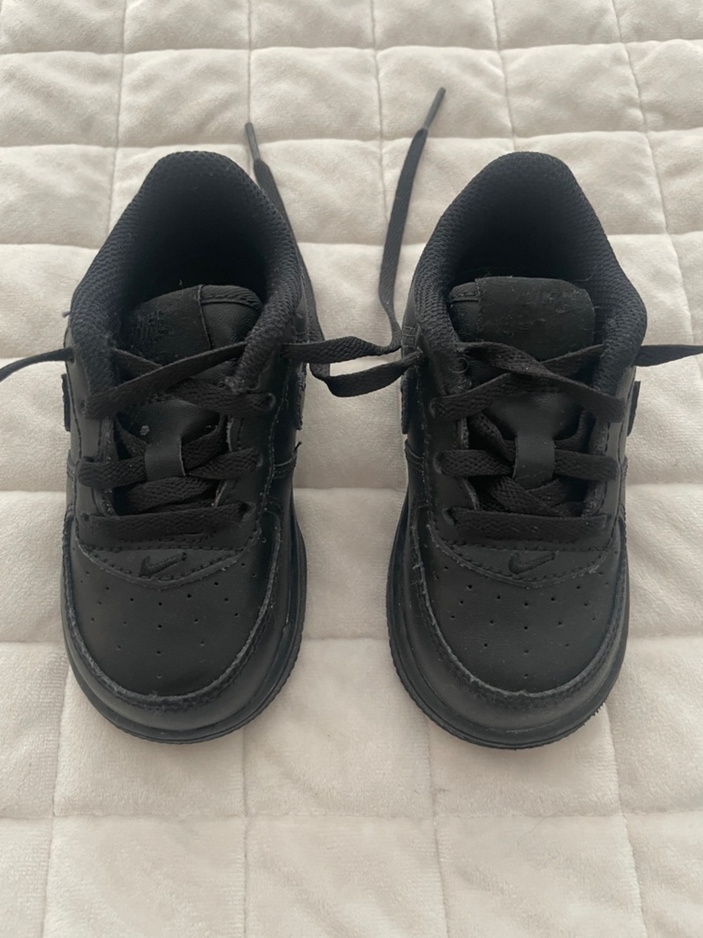 Nike 6c Air Force’s Kids Black Athletic Sneakers